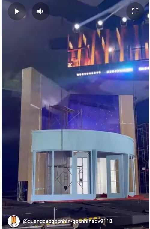 sân khấu xoay tròn