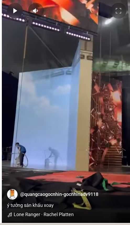 sân khấu xoay tròn